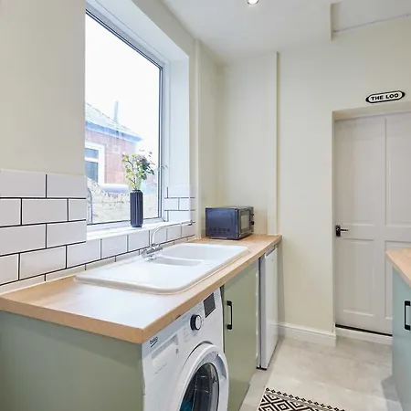 Host & - Horner Street